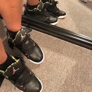 💜 NIKE JORDAN FLIGHT BLACK W/PINK💜