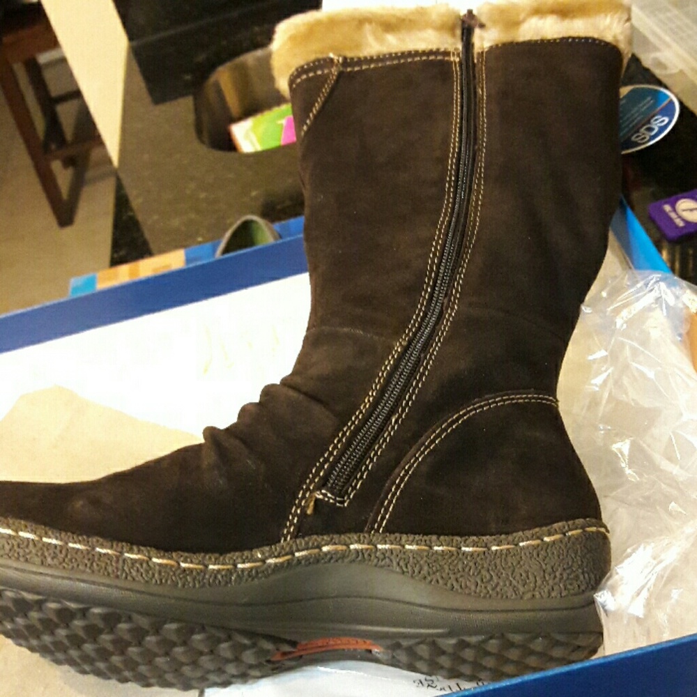Bare Traps suede calf length boots