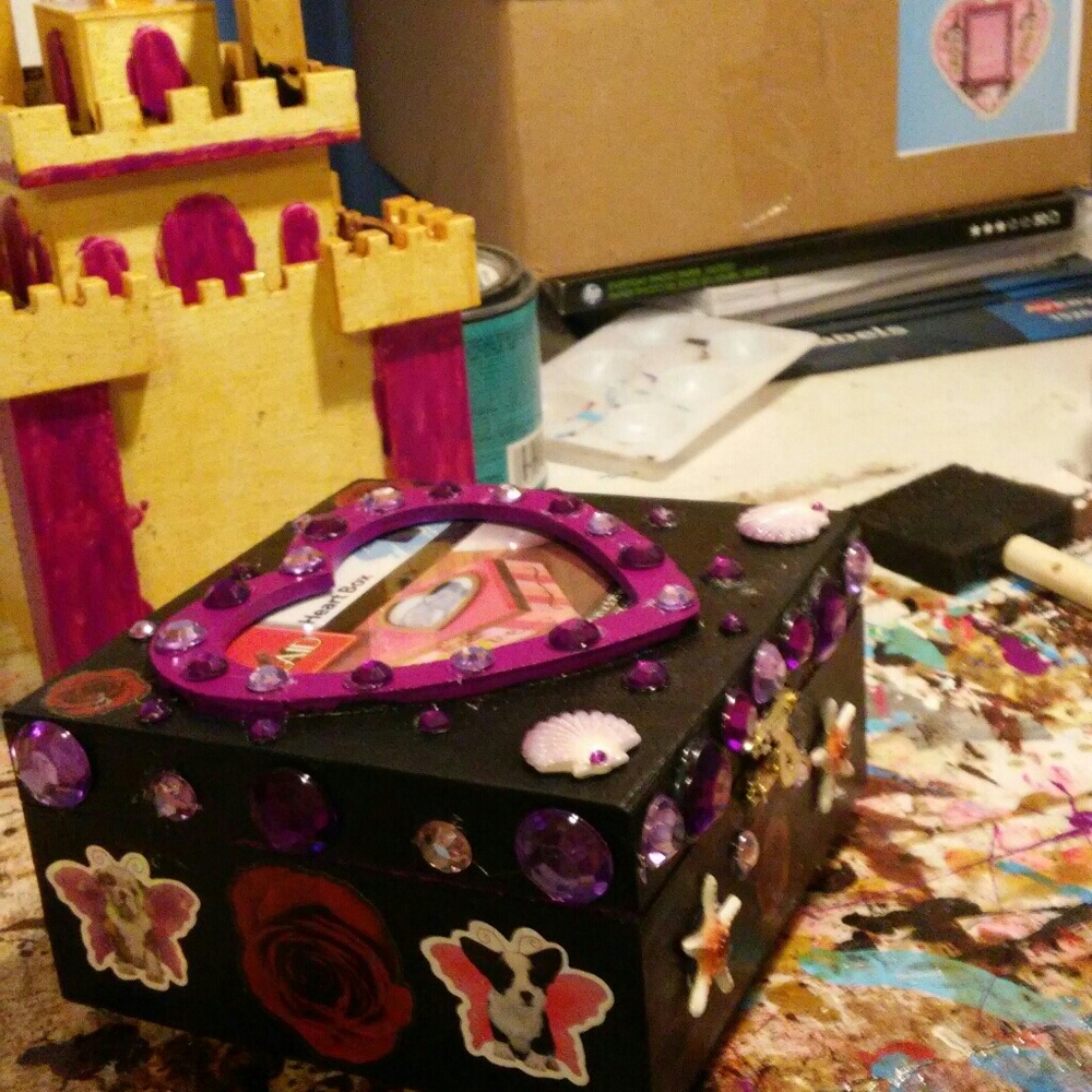 Little girl jewelry box
