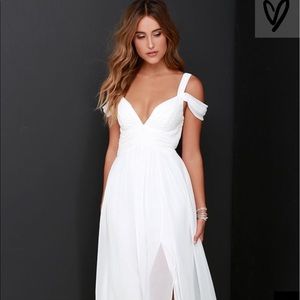 Long White Dress - Great for Wedding - Size Large