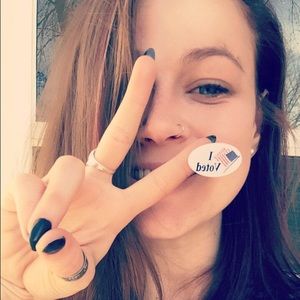 Meet your Posher, Laura