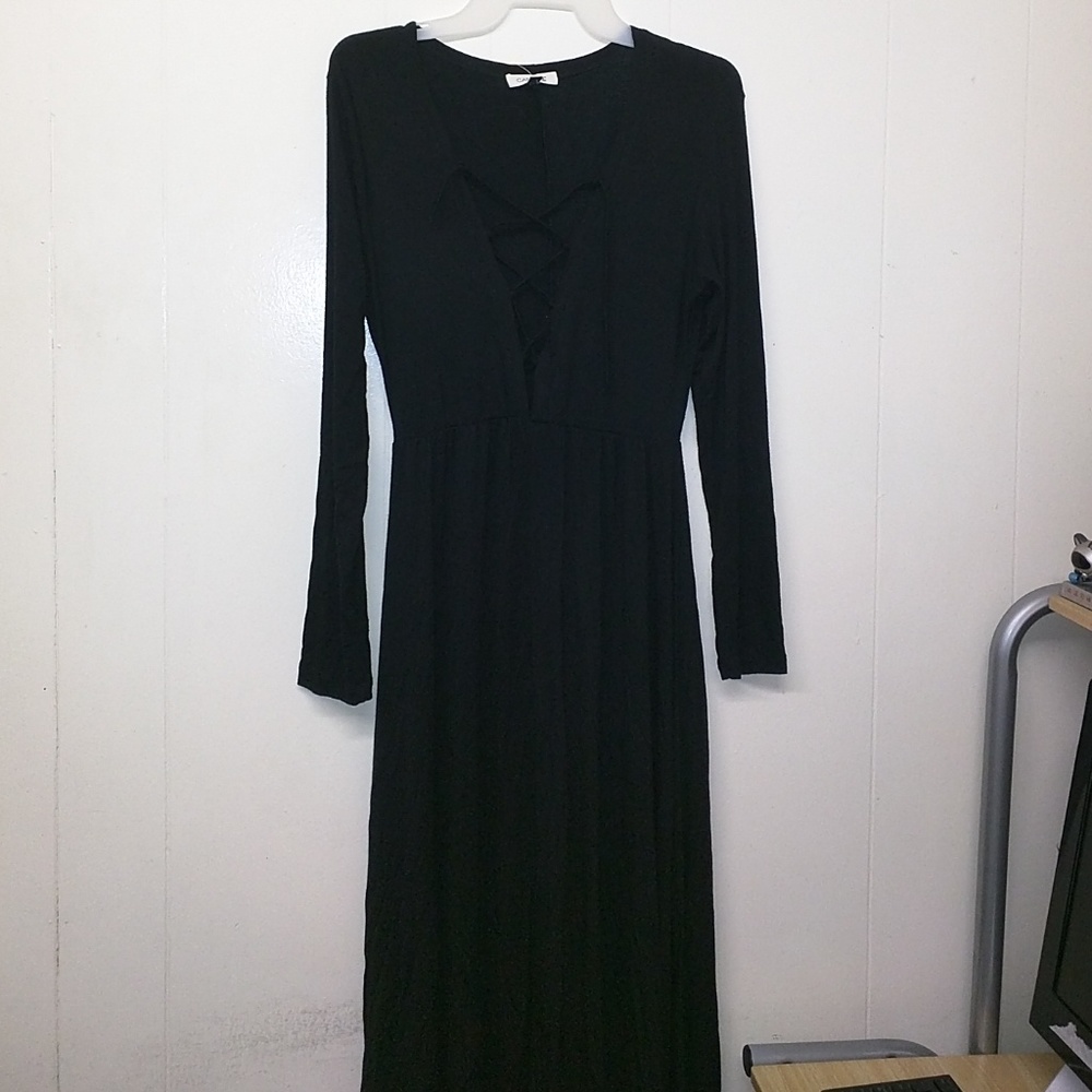 Black lace up dress - Picture 3 of 3
