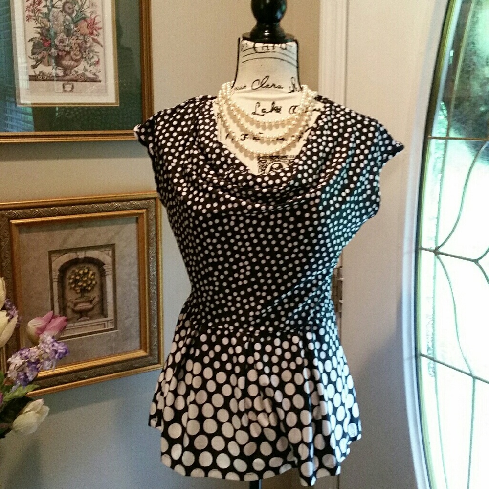 New Directions Black & White Polkadot Peplum Top