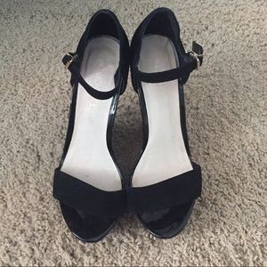 Black, Velvet like, Aldo Wedge Size 8! $15