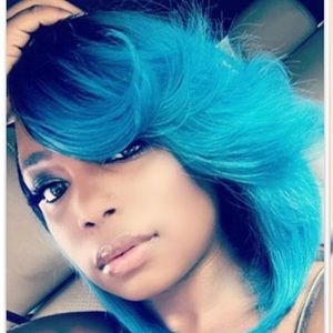 Meet your Posher, Dakia