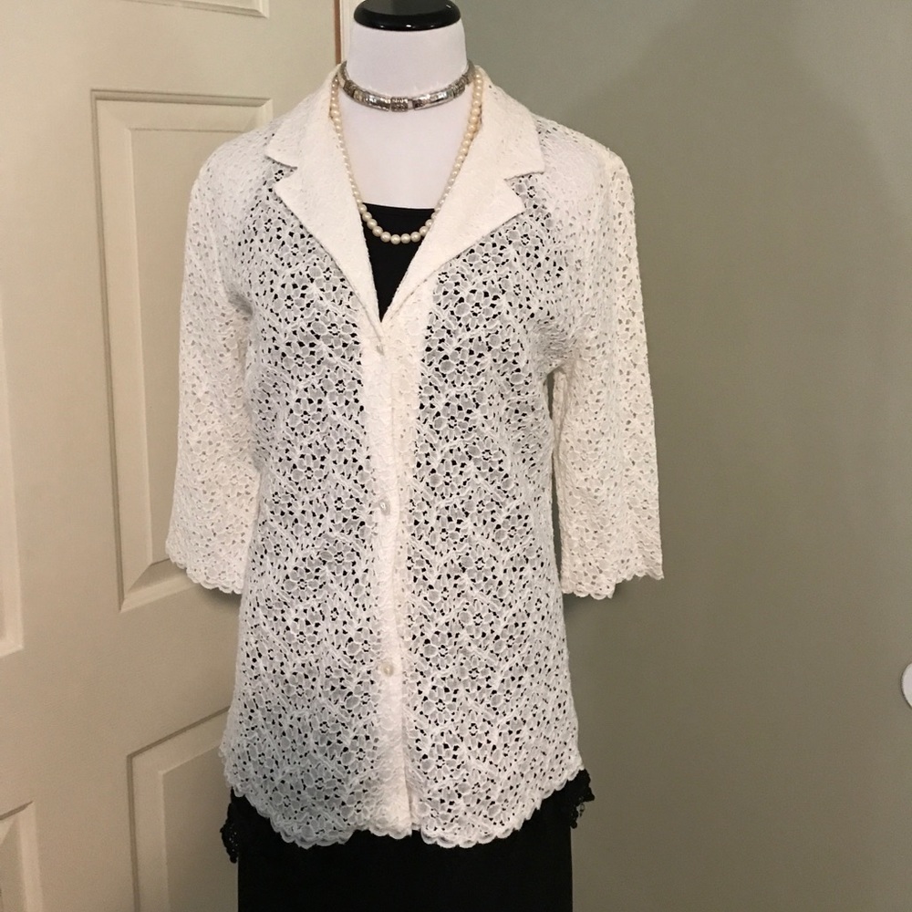 Ivory Lace Tunic. 3/4 Sleeves. Size Large.