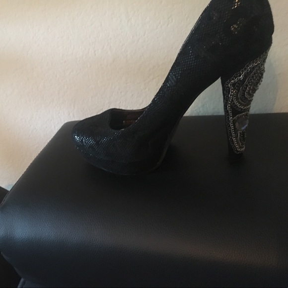 Black snake skin feel size 8 - Picture 4 of 4