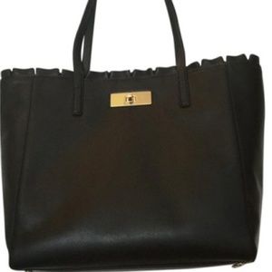 ♦️Flash Sale Elite Ruffle Turnlock Travel Tote