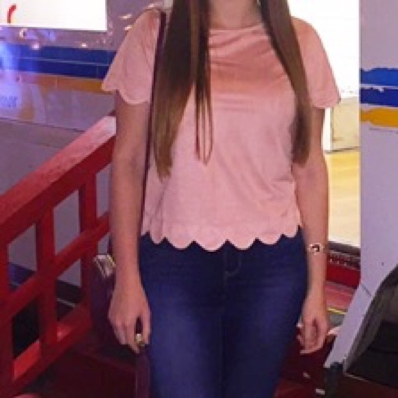 Scalloped top - Picture 5 of 5