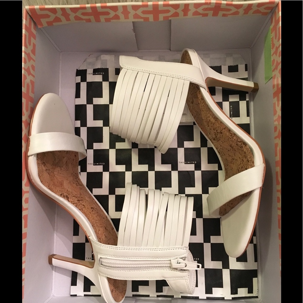 🌸🌸 Gianni Bini white heels 🌸🌸