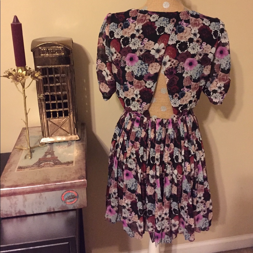 Pins and Needles floral backless dress