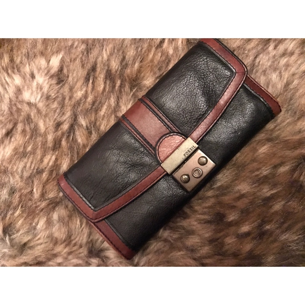 Fossil wallet