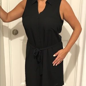 Sleeveless collar dress