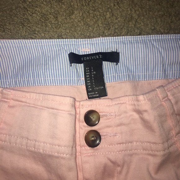 Pink shorts - Picture 3 of 3