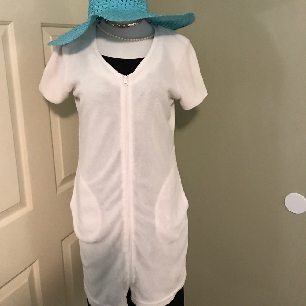 Terry Cloth Beach Cover-up.  Front Zip.  Sz. Small
