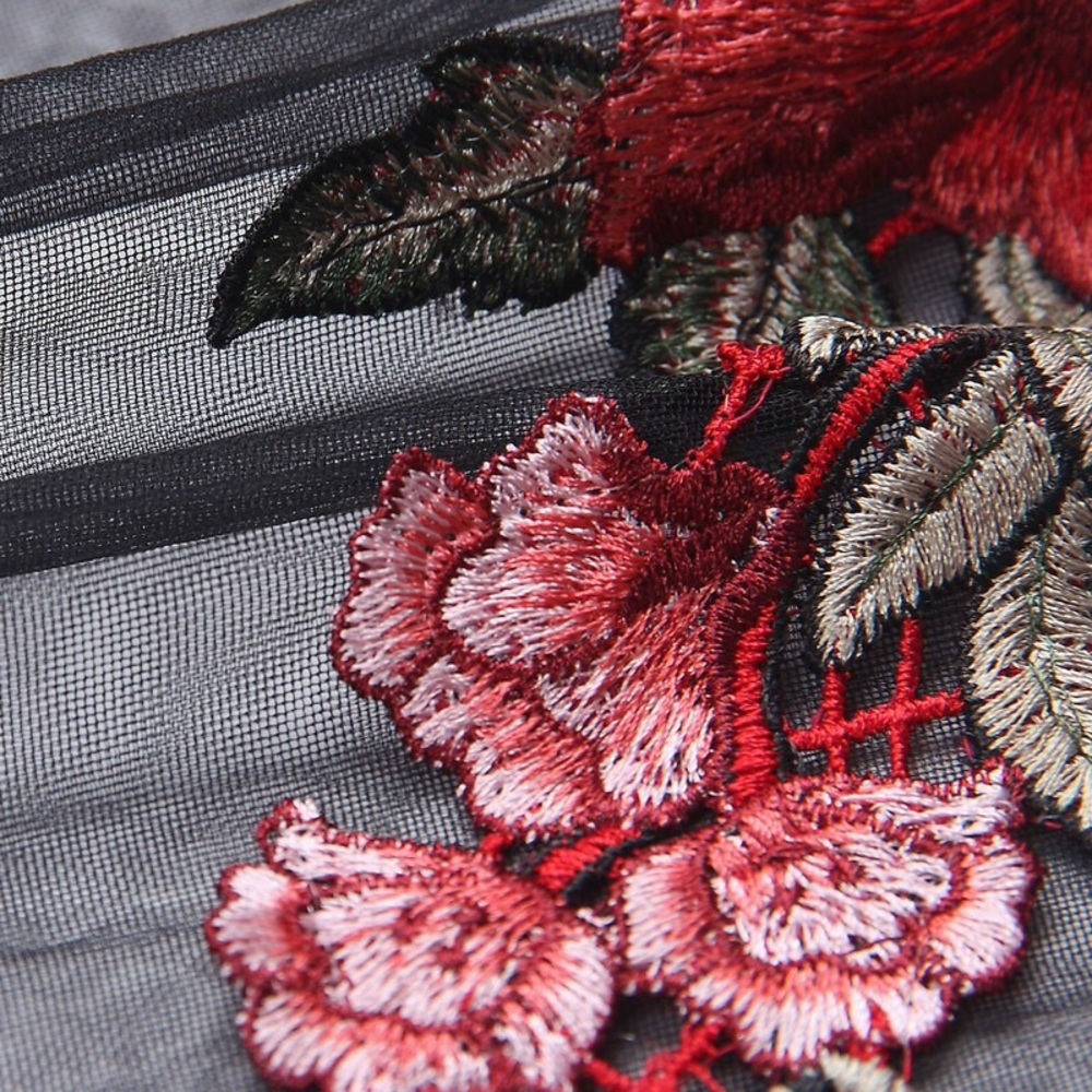 💎NEW💎 Cascading Rose Mesh Crop Tee - Picture 8 of 8