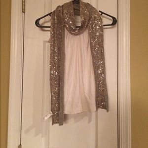 Scarf sequined