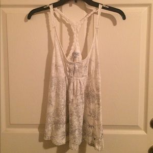 AEO tank/yolk top