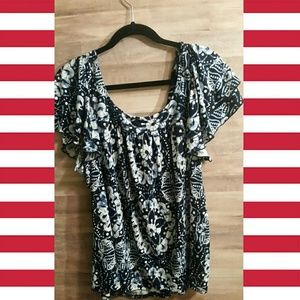 CLEARANCE!Lane Bryant Classic Floral Geometric Top