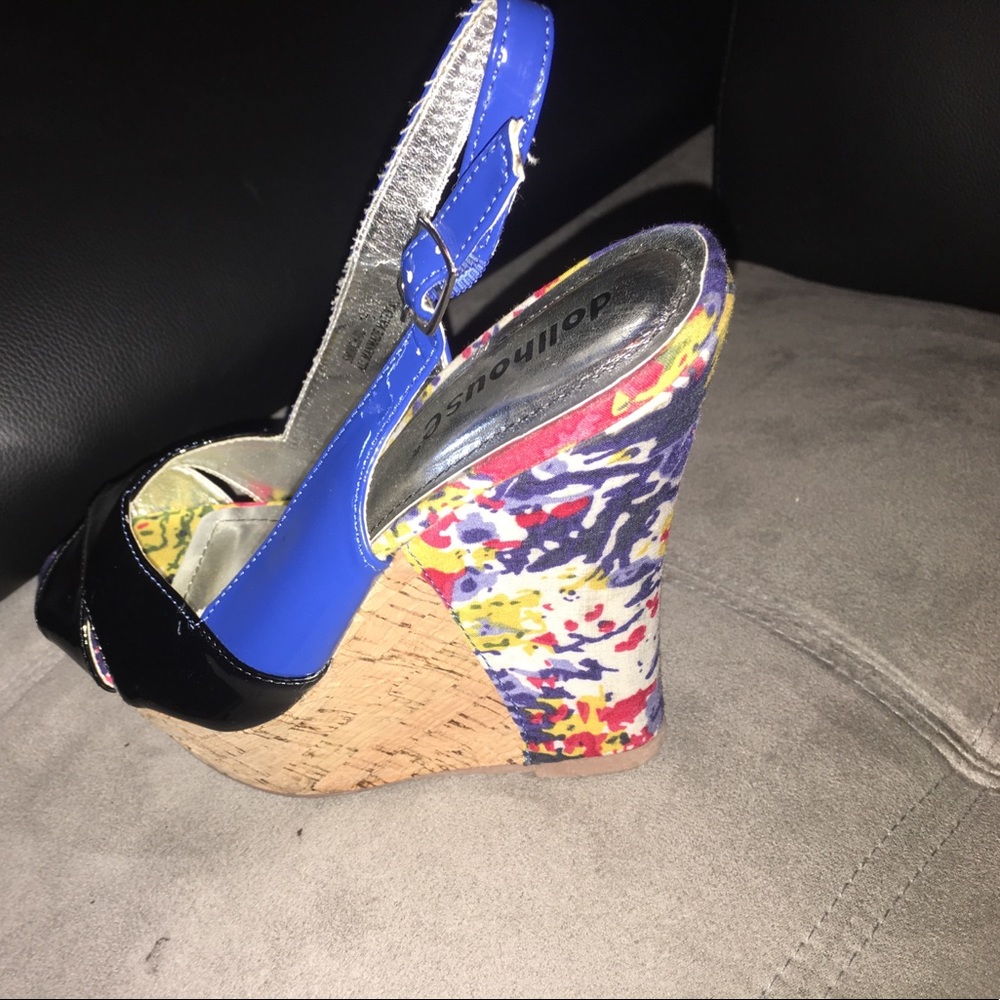 Doll house wedges perfect for summer