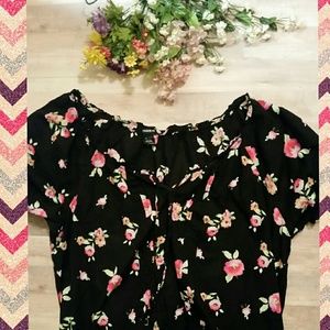 Torrid Black and Floral Top Size 22/24 Plus Size