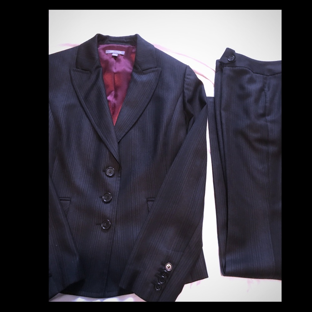 Ann Taylor Pant Suit - Size 6- Black