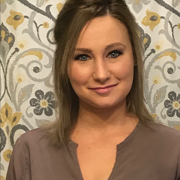 Meet Posher Leah! Top rated seller! Fast shipper! - Picture 3 of 3