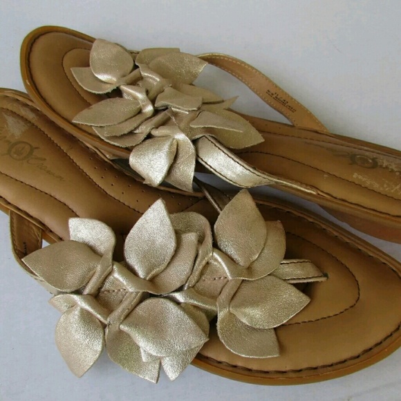 ISO BOC White Flower Sandals, size 11 - Picture 2 of 2