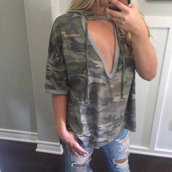 LAST//🆕 CAMO Cutout Summer Hoodie - Picture 3 of 7