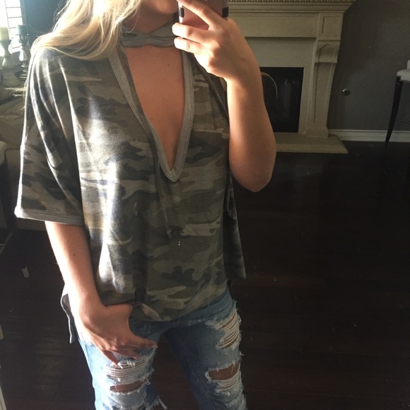 LAST//🆕 CAMO Cutout Summer Hoodie - Picture 6 of 7