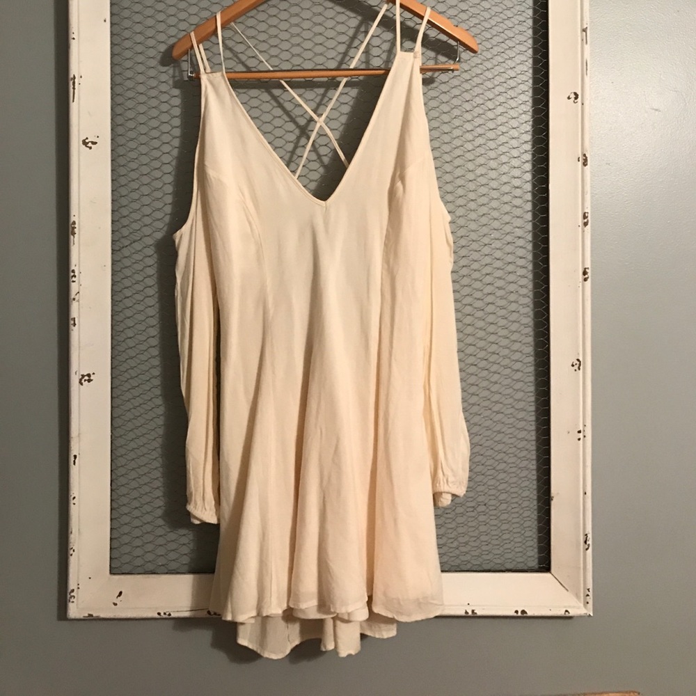 Open back strapping dress NWT