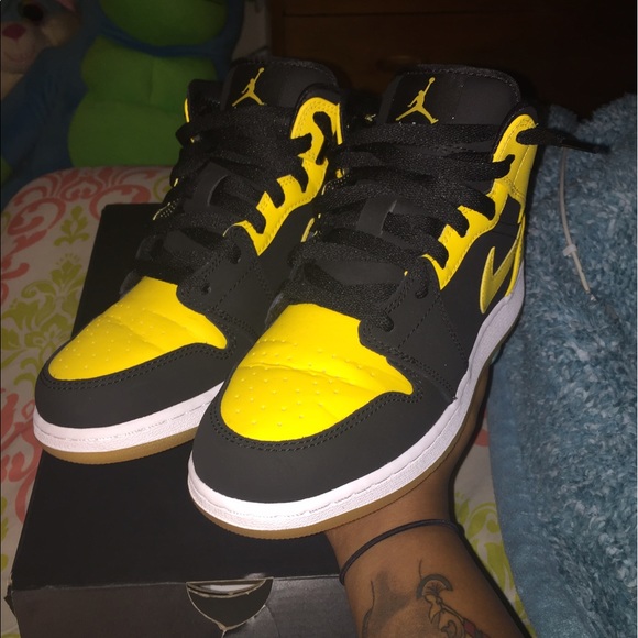 Nike Uptempo and Air Jordan 1 - Picture 4 of 6