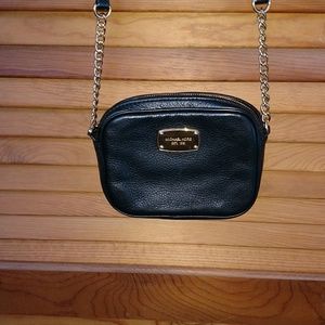 Michael Kors black crossbody EUC