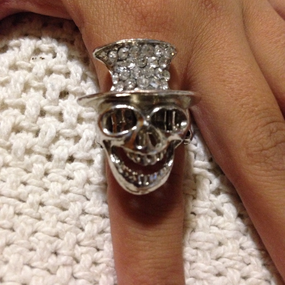Skull ring - Picture 3 of 3