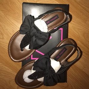 NWT Material Girl Sandals
