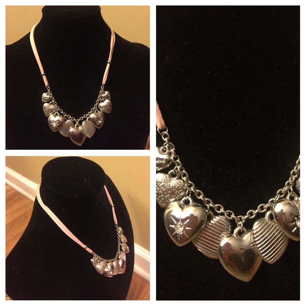Lovely TCP pink Suede Necklace --Silver Hearts ♥️