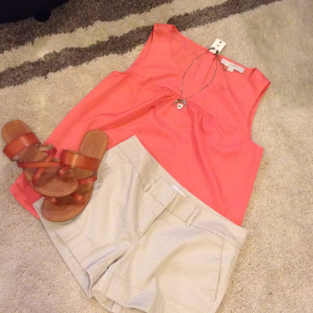 Ann Taylor LOFT beautiful dressy tank