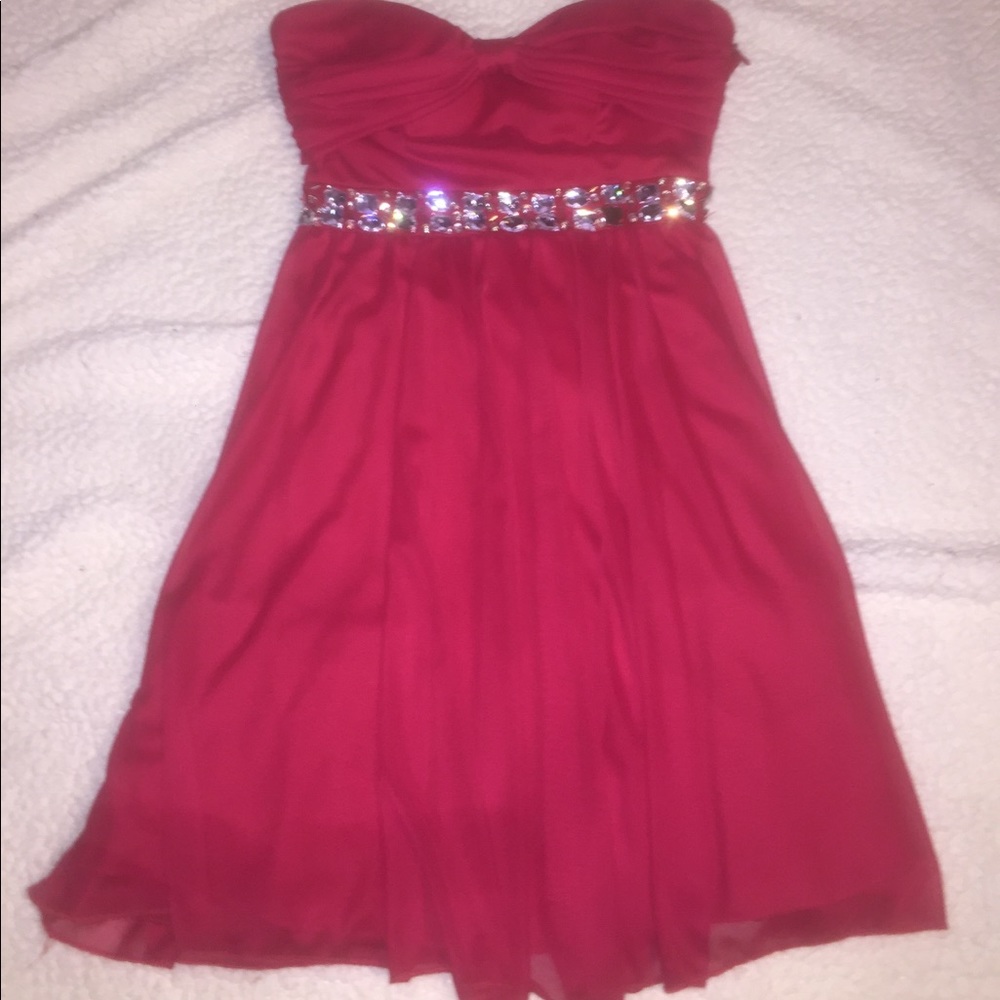 Cute strapless dress