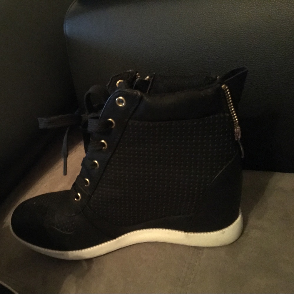 Brand : Just Fab sneaker heel shoes