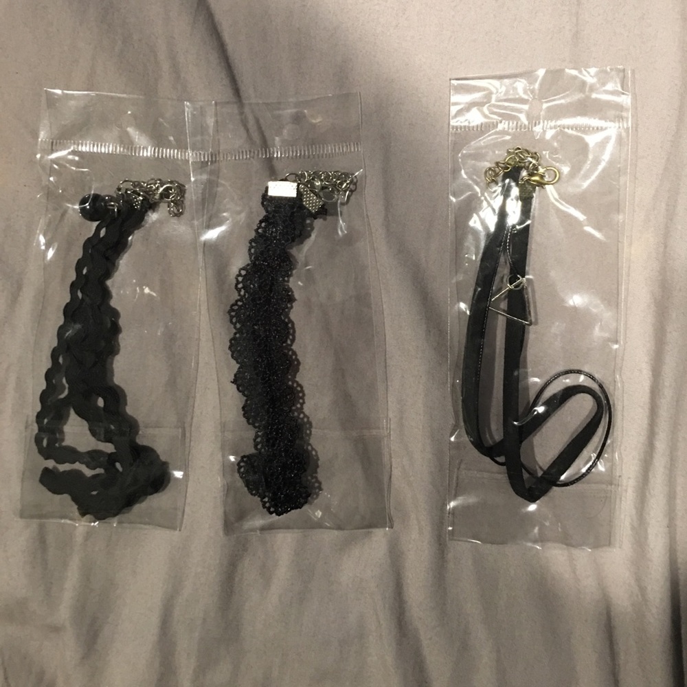 Chokers (set of 3)