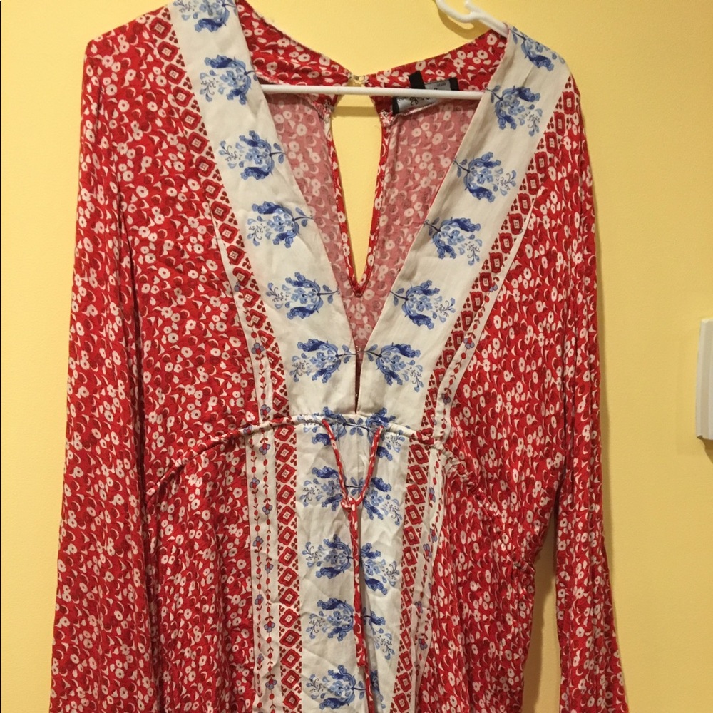 Lulu floral print romper ❤️💙🌹