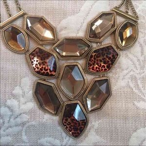 Gorgeous statement necklace