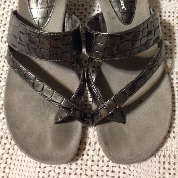 Sandals - Picture 3 of 4