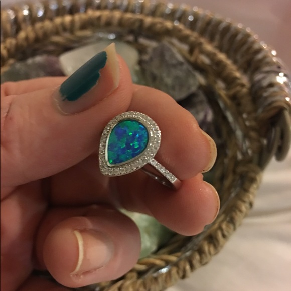 Jewelry - Australian blue fire Opal ring