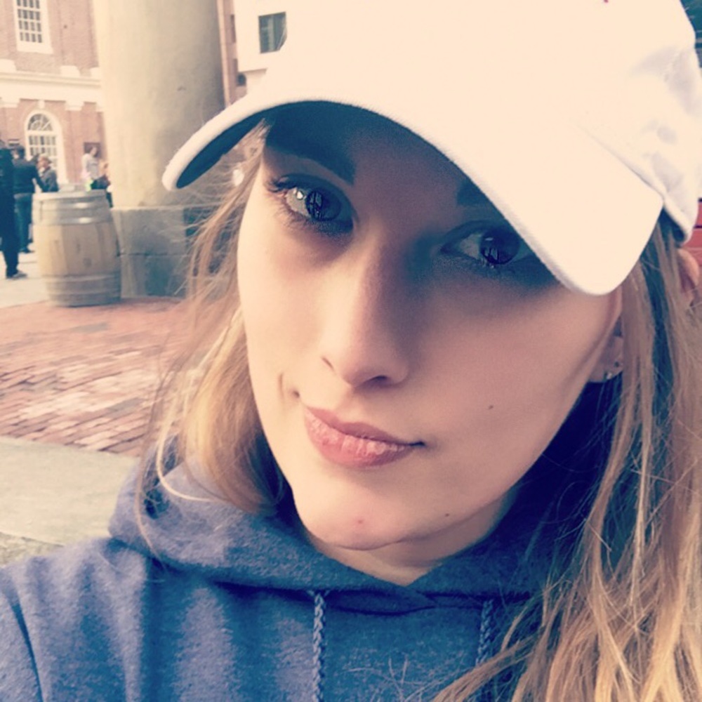 Meet Your Posher, Kelly! ๐๐ - Picture 2 of 2