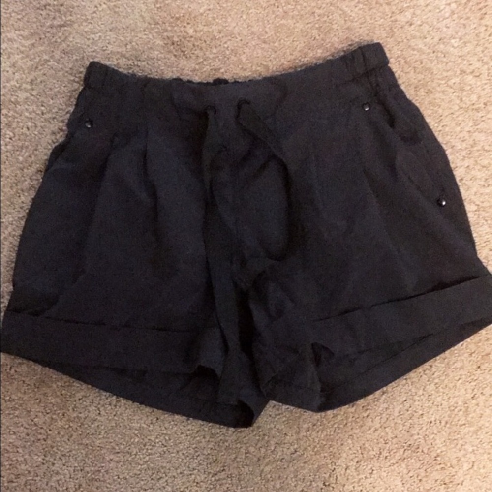 Lulu lemon black city shorts!