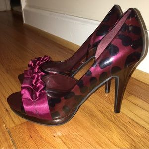 Carlos Santana burgundy/red leopard print heels
