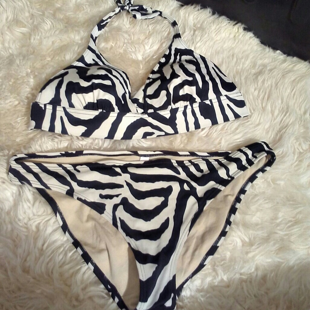 Victoria's Secret sold - Picture 5 of 8