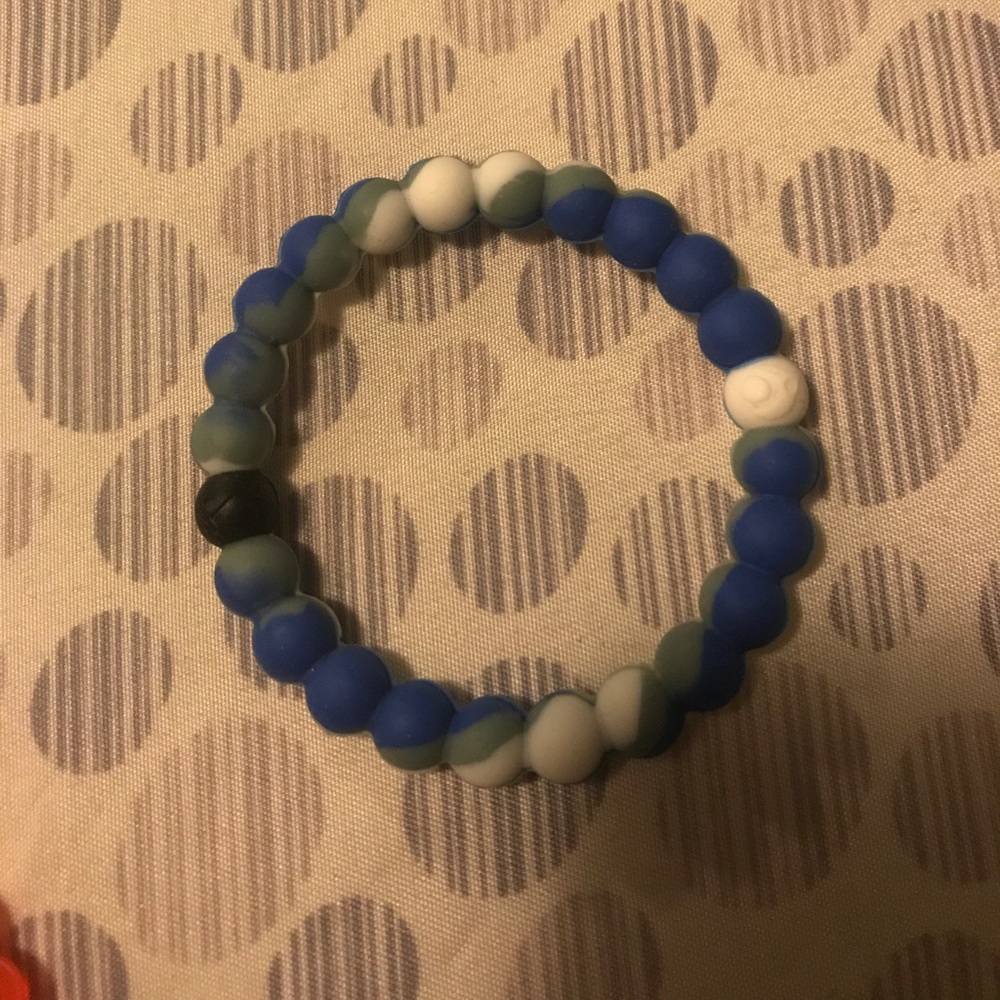 Multi colored Lokai bracelet, SIZE MEDIUM