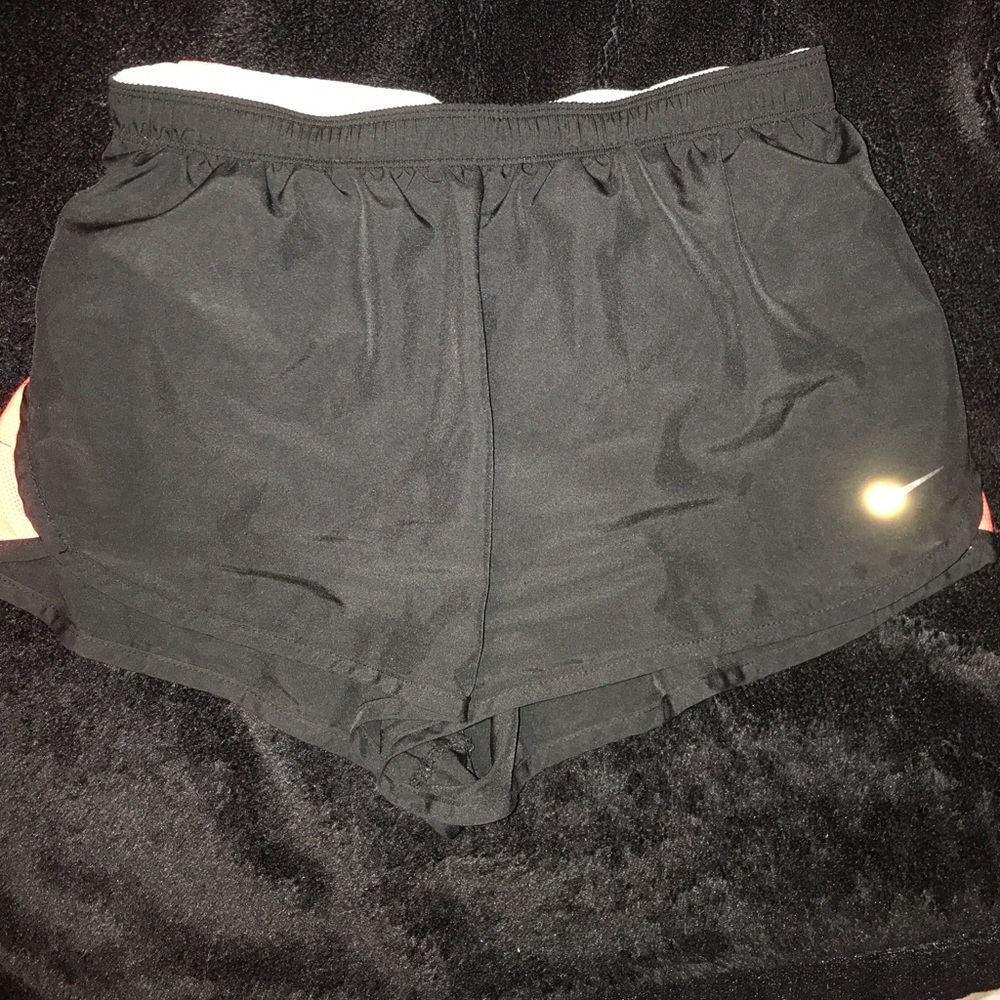 Nike shorts 💗